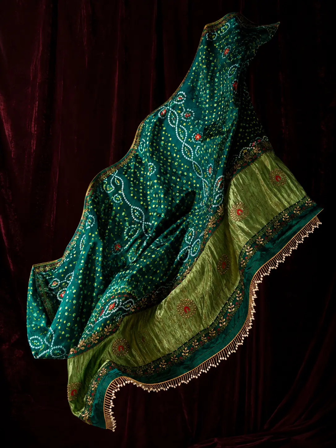 Kancholika Emerald Green Pure Gaji Silk Bandhani Saree with Zari Woven Pallu| Kancholika - Image 4